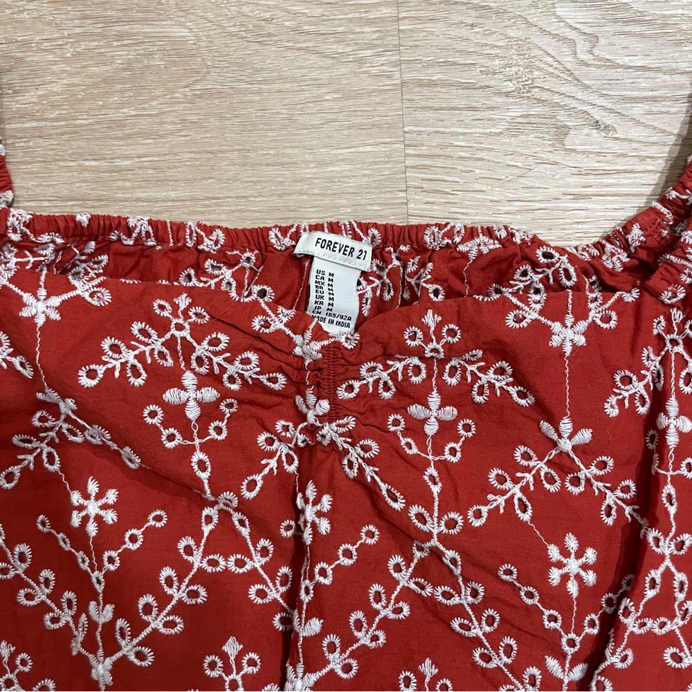 Red Embroidered Cropped Top - Picture 3 of 6